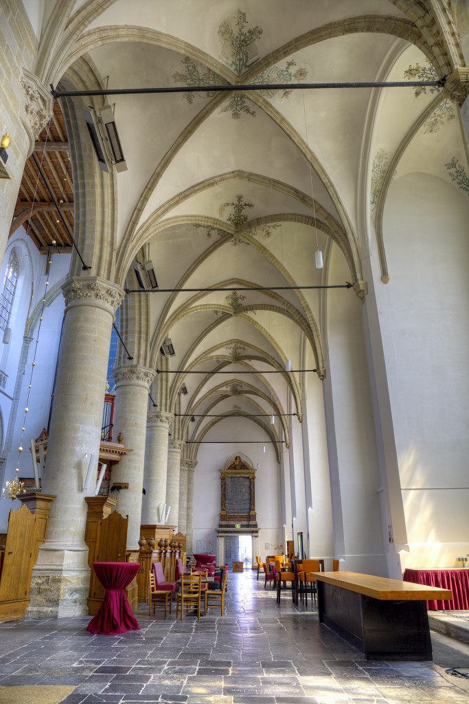 HDR Basiliek Basilica basilique Sint-Catharijnekerk Sint Catharijnekerk kerk eglise church kerkfotografie den briel brielle religie religion gotiek bezienswaardigheden